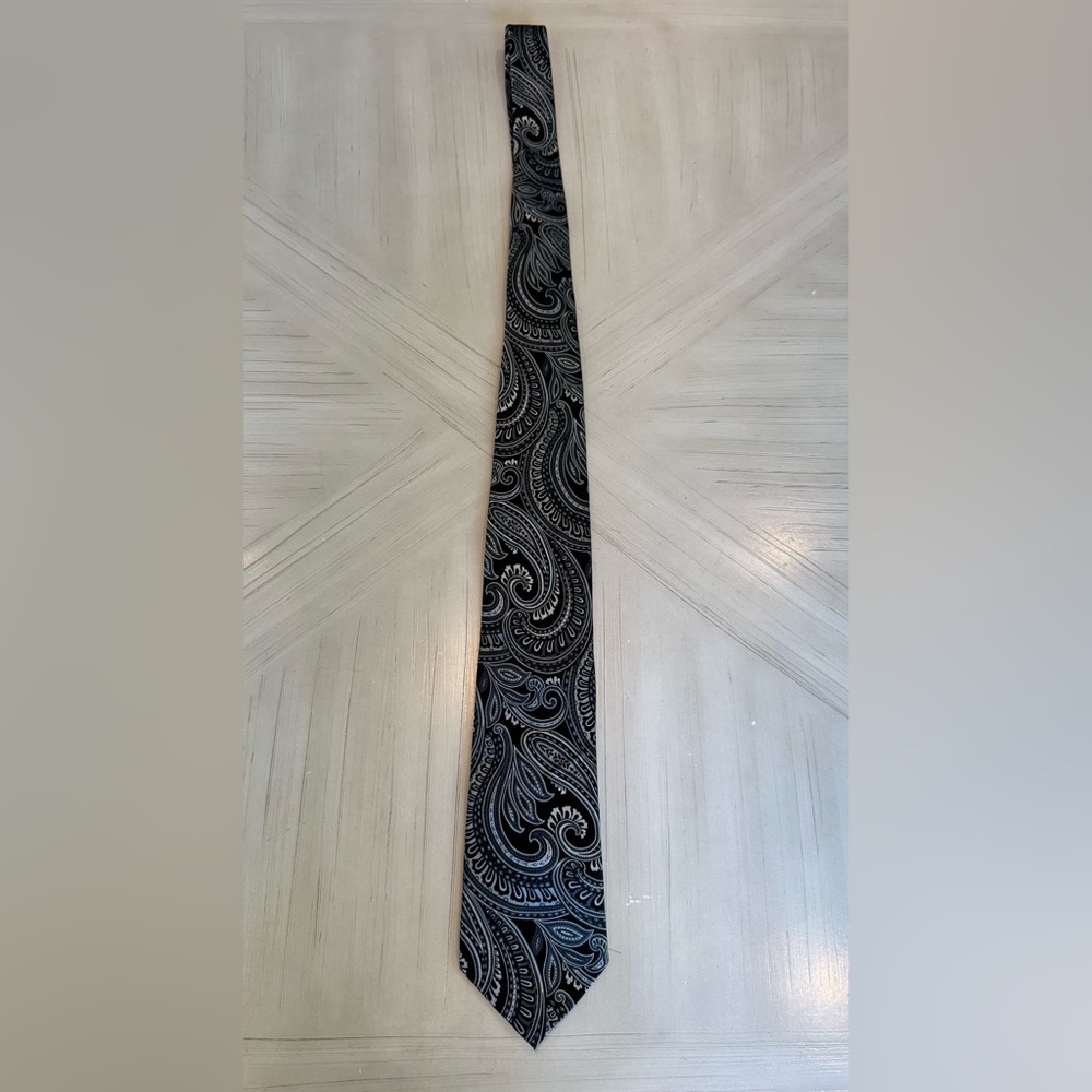 Donald J Trump Signature Collection Silk Men Tie Black - Like New! - Picture 13 of 13